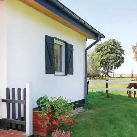 One-bedroom Holiday In Ferienhaus Sławno